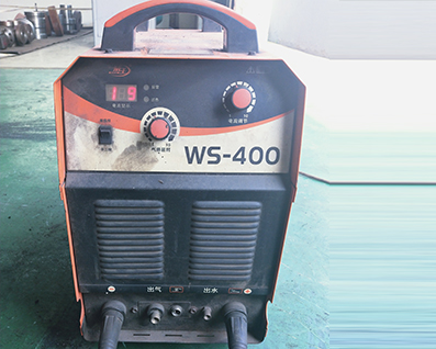 Welding machine