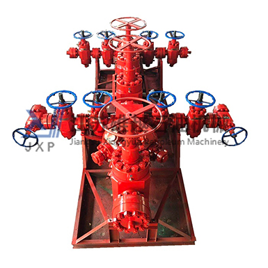 Gas production and fracturing wellhead