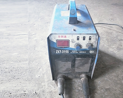 Welding machine